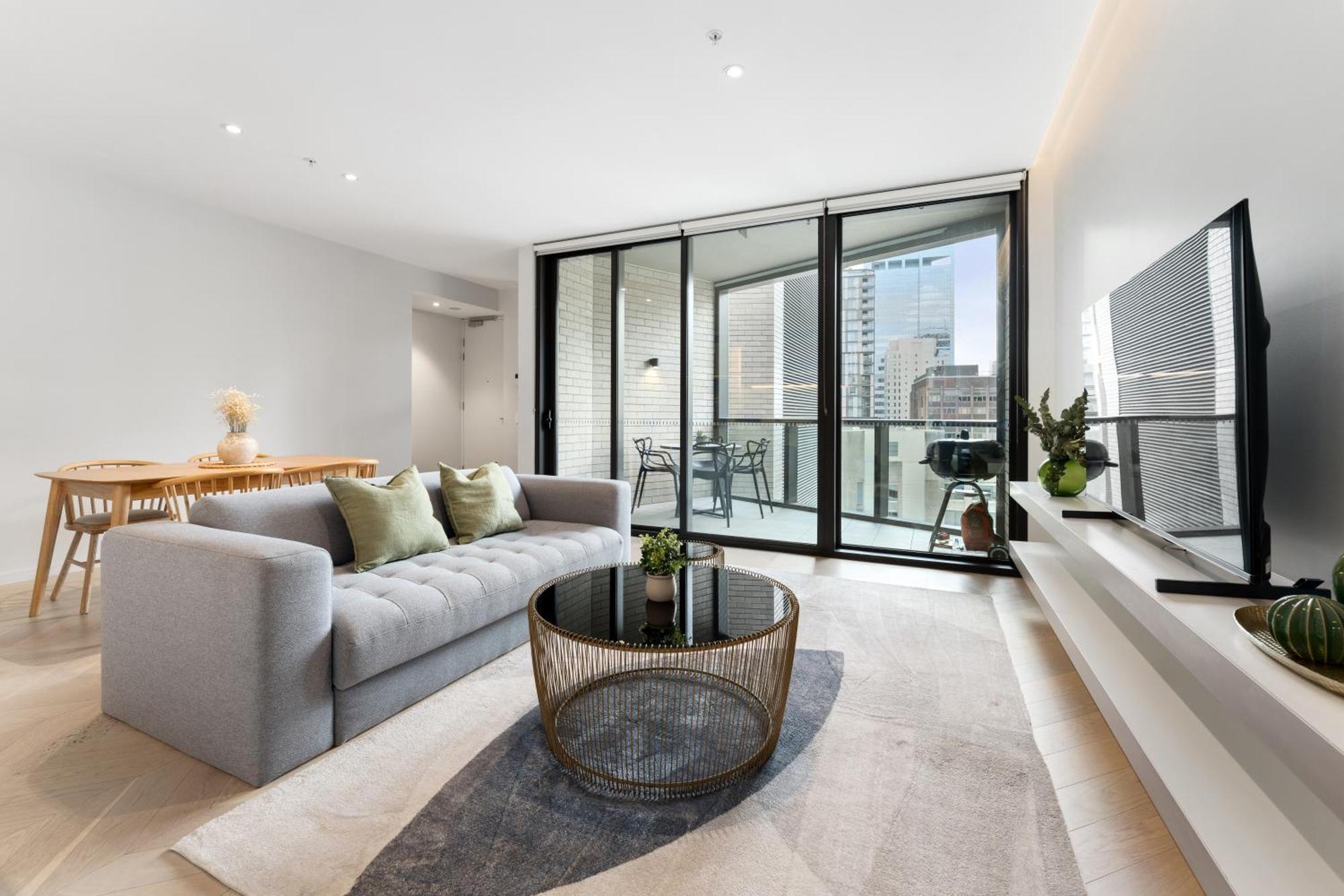 Luxury 2br 2ba & Free Parking - 5 Min Walk To Town Hall & Darling Harbour Apartment Sydney
