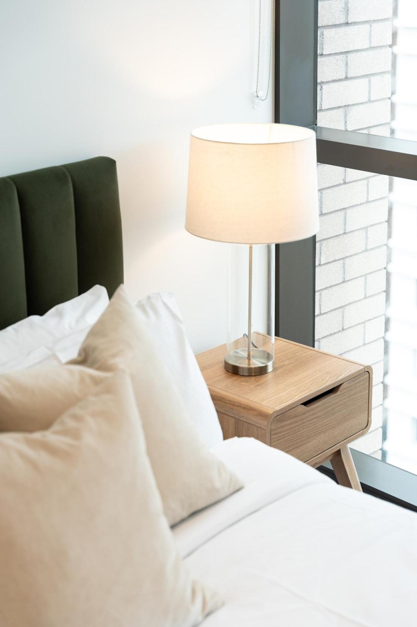 Apartment Luxury 2br 2ba & Free Parking - 5 Min Walk To Town Hall & Darling Harbour