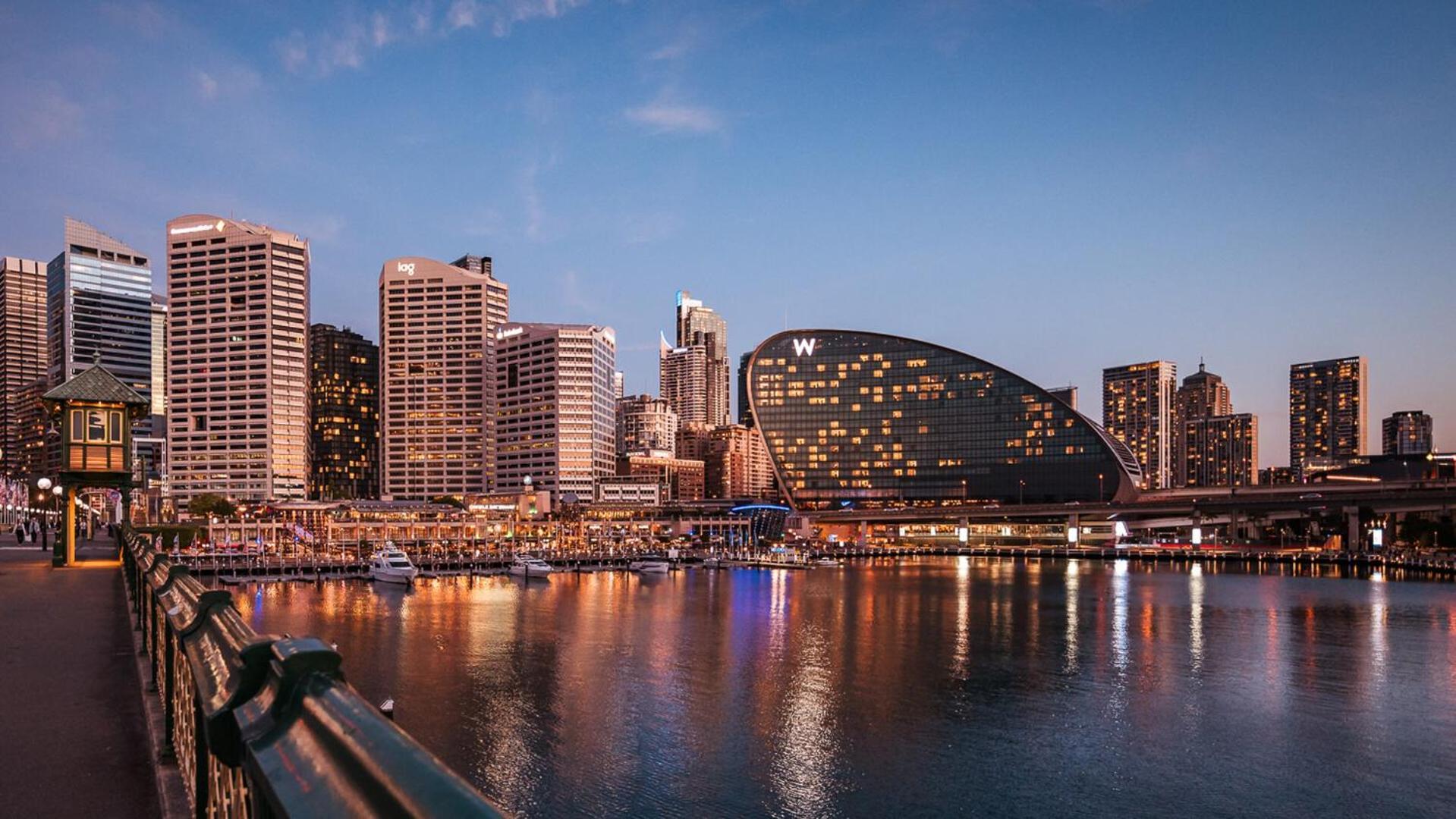 Luxury 2br 2ba & Free Parking - 5 Min Walk To Town Hall & Darling Harbour Apartment Sydney