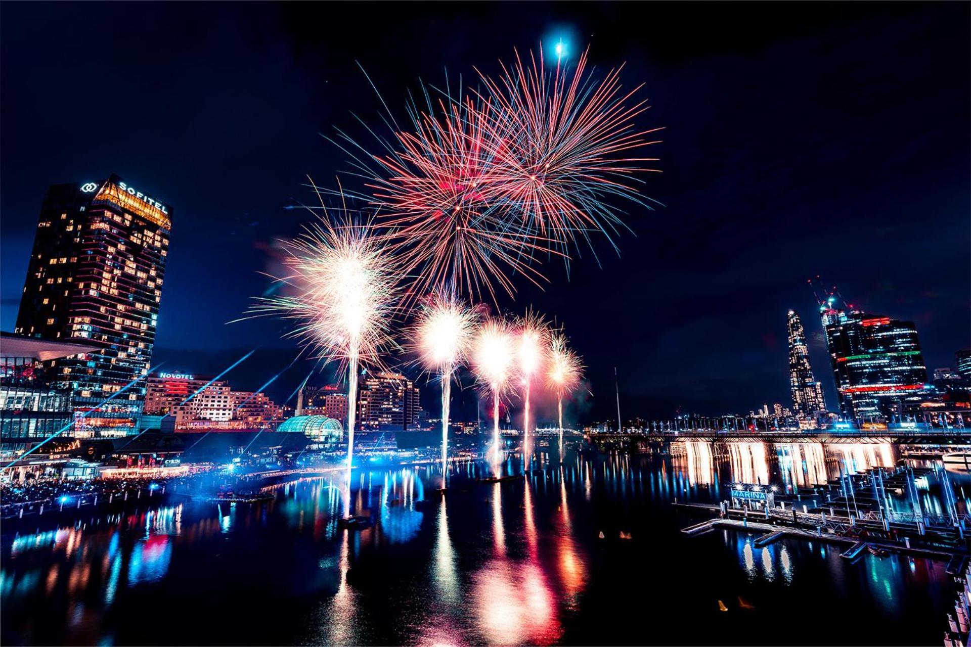 Luxury 2br 2ba & Free Parking - 5 Min Walk To Town Hall & Darling Harbour *